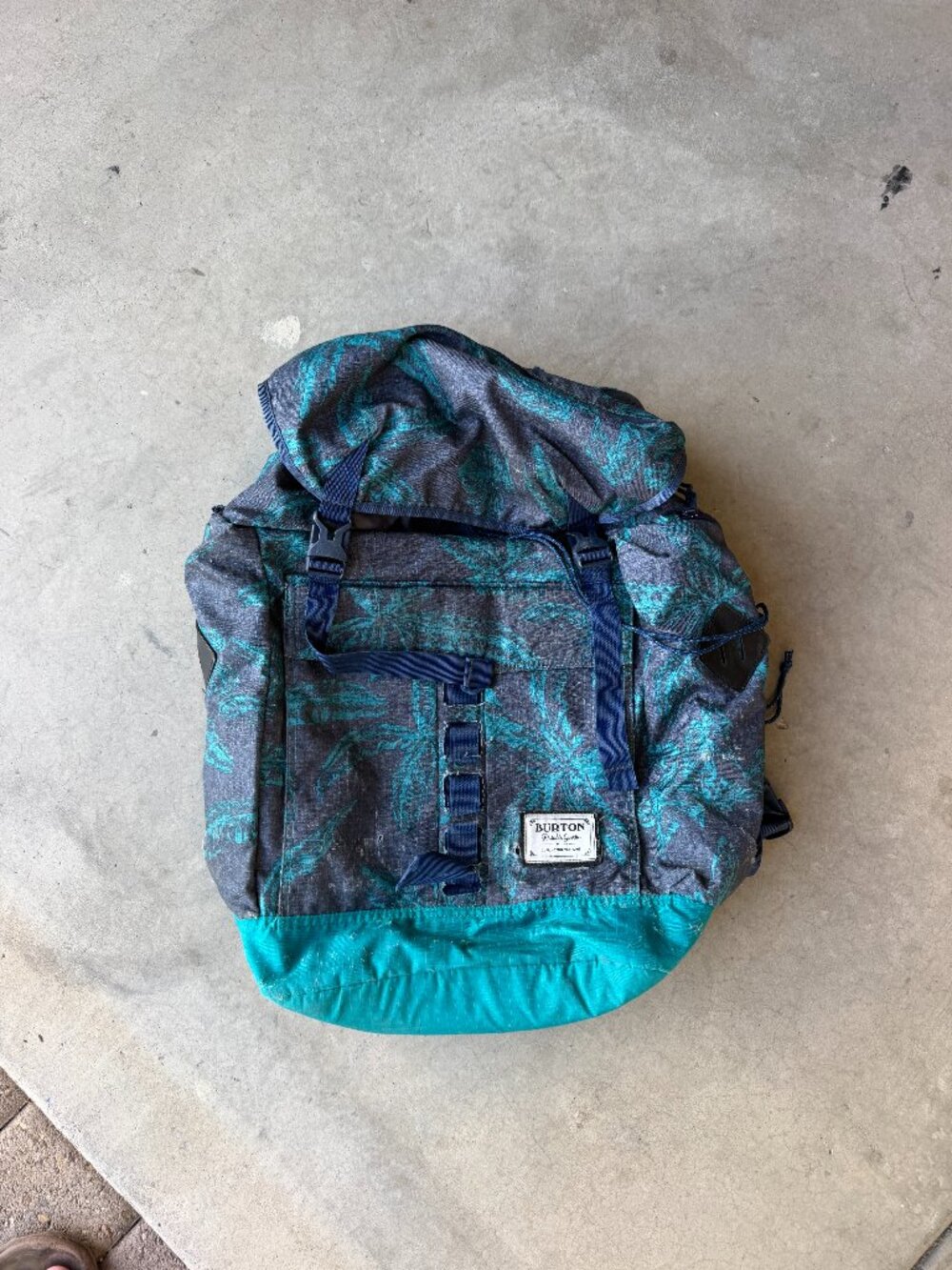 Burton Fathom Pack 44L Backpack: Tropical Print